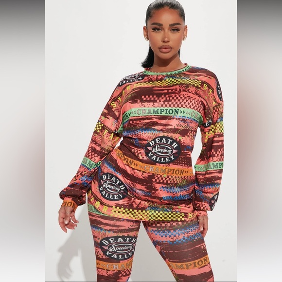 Fashion Nova Speedway Multicolor Burgandy Legging Set. Size: XL. Great Condition - Picture 2 of 6